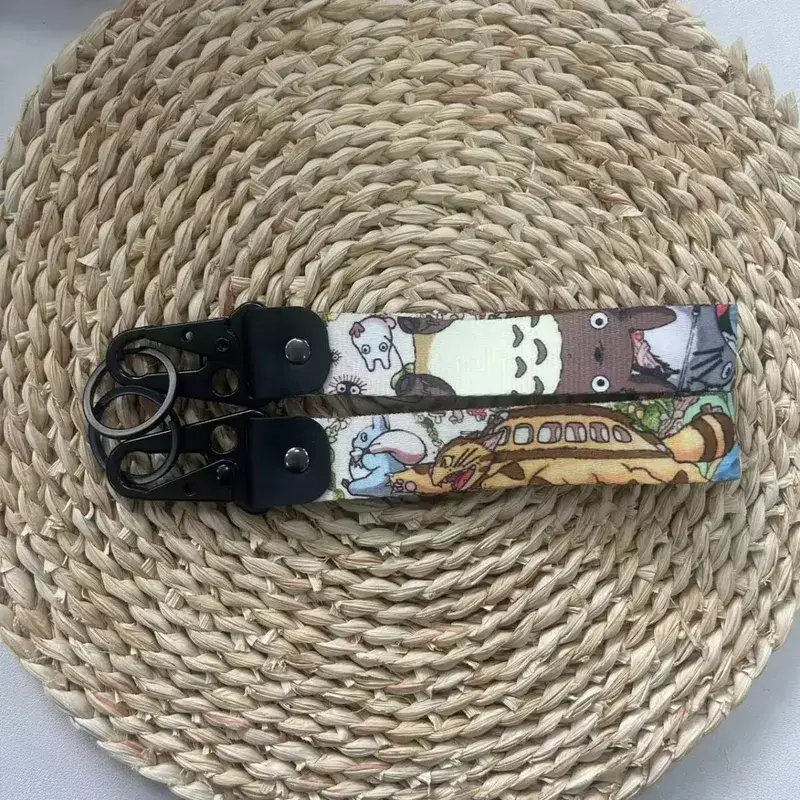 Portachiavi con becco d'aquila Figure anime Cordini corti utilizzati nel porta badge con corda telefonica Cordino portatile con pendente USB — image 3