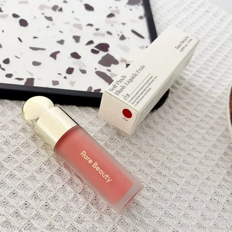 Rare Beauty Soft Pinch Liquid Blush เนียน บางเบา ระบายอากาศได้ดี ติดทนนาน แต่งหน้าอวบอิ่ม Hope Love Virtue Happy Wonder Worth — image 15