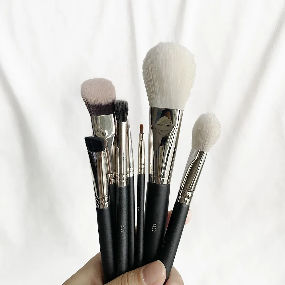 Makeup Brushes Set 135s Powder 171S Foundation 133 Cheek Blush 286s Tapered Eye Blending 106 Concealer Cosmetic Brush Kit
