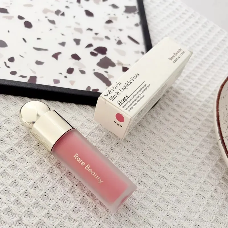 Rare Beauty Soft Pinch Liquid Blush เนียน บางเบา ระบายอากาศได้ดี ติดทนนาน แต่งหน้าอวบอิ่ม Hope Love Virtue Happy Wonder Worth