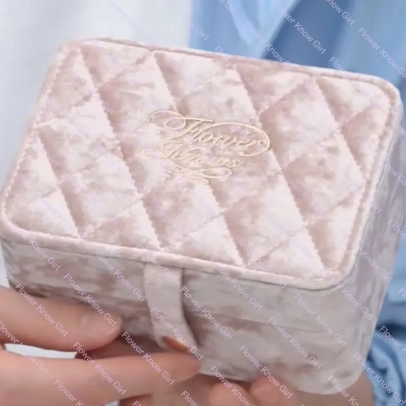 Flower Knows Make-up-Geschenkset für Frauen, schimmernde Lidschatten-Palette, vollständig deckender Concealer, Gel, Eyeliner und Lippenstift, Kosmetikset — image 7