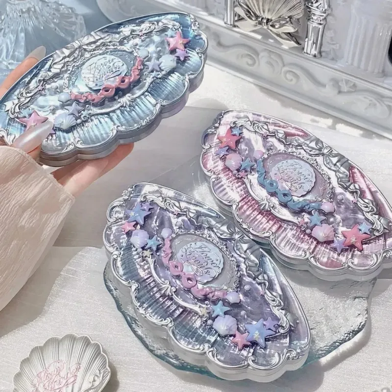סט איפור Flower Knows Jewel Collection פלטת צלליות סומק ליפ גלוס תיק איפור מט זוהר שימר ערכת צלליות