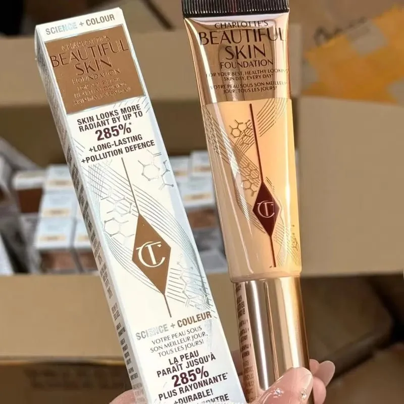 Charlotte Tilbury Base de Ácido Hialurônico Hidratante Cobertura Média Brilho Natural 16HR Desgaste Corretivo Iluminador para Olheiras — image 4