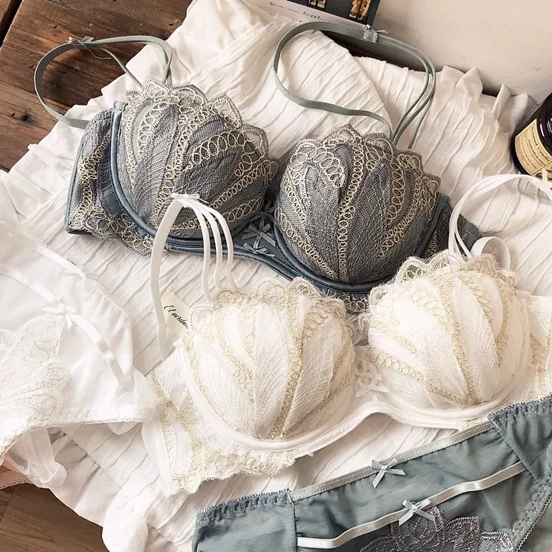 Seksi Nakış Dantel Kabuk Yarım Fincan Küçük Göğüsler Push Up Sütyen Seti Kalınlaşmak Ayarlanabilir Ped Sütyen Külot Kız Iç Çamaşırı