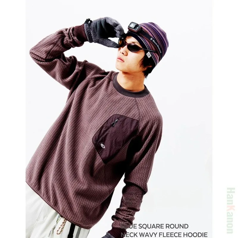 Mountain-Ready Crewneck: Engineered with Ribbed Neck Reflective Logo & Secure Chest Pocket for Outdoor Style Unisex — image 2