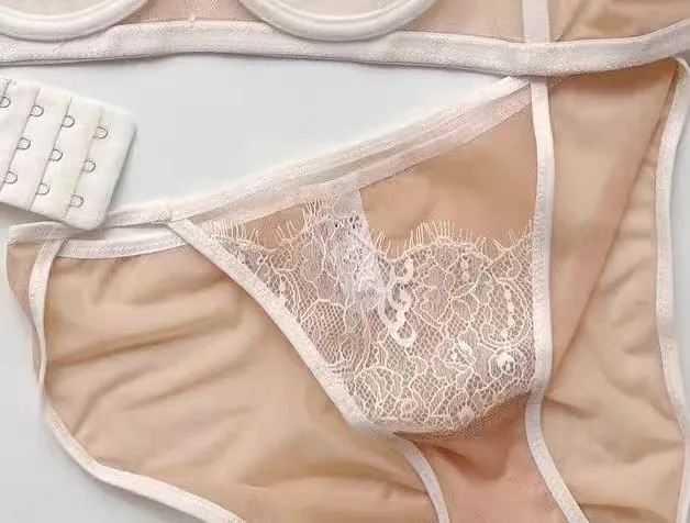 Førsteklasses gennemsigtigt mesh-bh-sæt frynsede blonder med halv kop minimizer Ultratynd luksusundertøj fuld bustdækning Slank silhuet