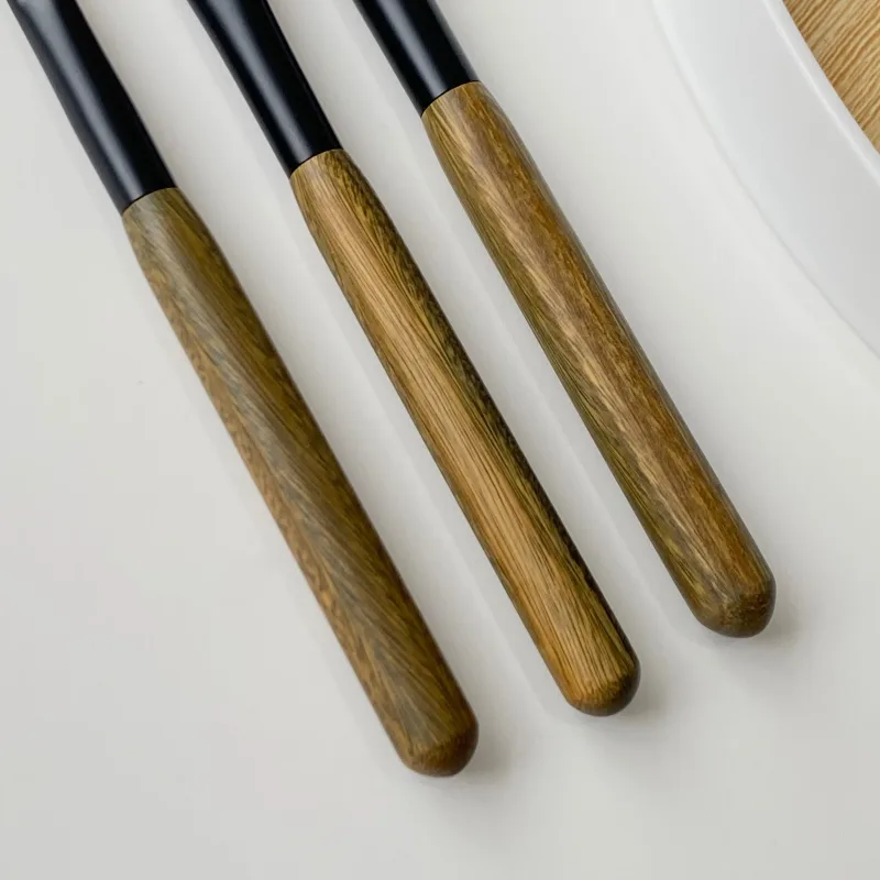 Professional Handmade Makeup Brushes 1PC Soft Squirrel Goat Hair Eye Shadow Blending Brush Green Sandalwood Handle Make Up Brush — image 4