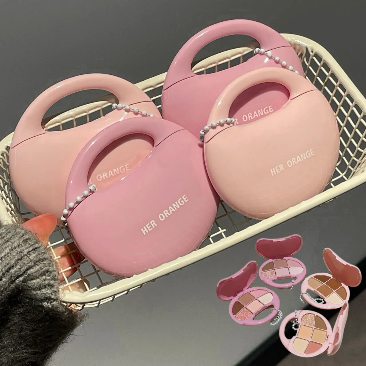 Disco per ombretti a sei colori rosa marrone Palette di ombretti perlescenti opachi a bassa saturazione Trucco coreano Cosmetico per occhi luccicante opaco — image 3