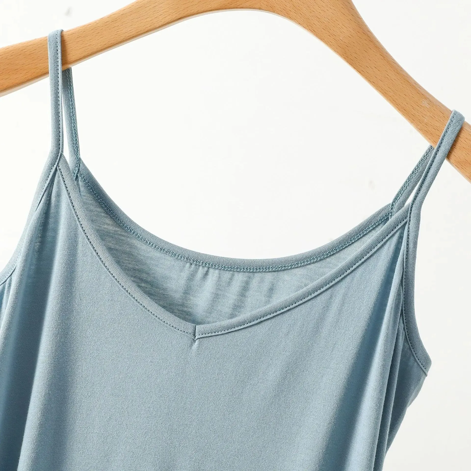 Spaghettiträger-Top für Damen, Neckholder, V-Ausschnitt, Basic-Cami, ärmellose Tanktops, Damen-Sommer-Unterhemd, einfarbig — image 3