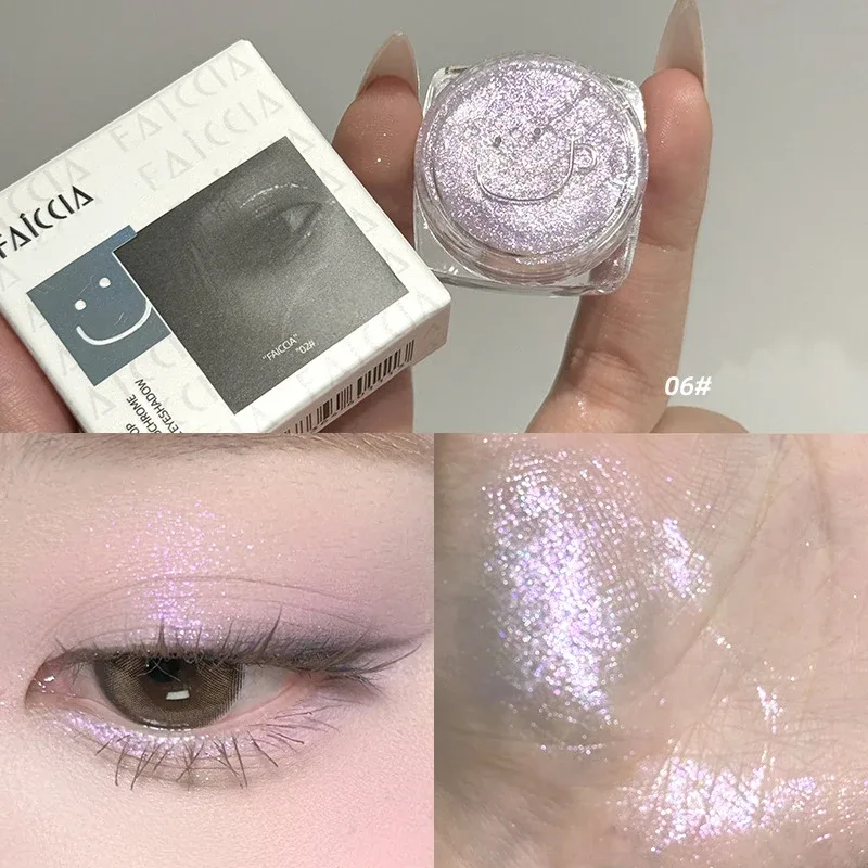 Fard à paupières unique – Finitions ultra scintillantes, mates soyeuses et nacrées lumineuses pour un maquillage quotidien audacieux et délicat des yeux. — image 4