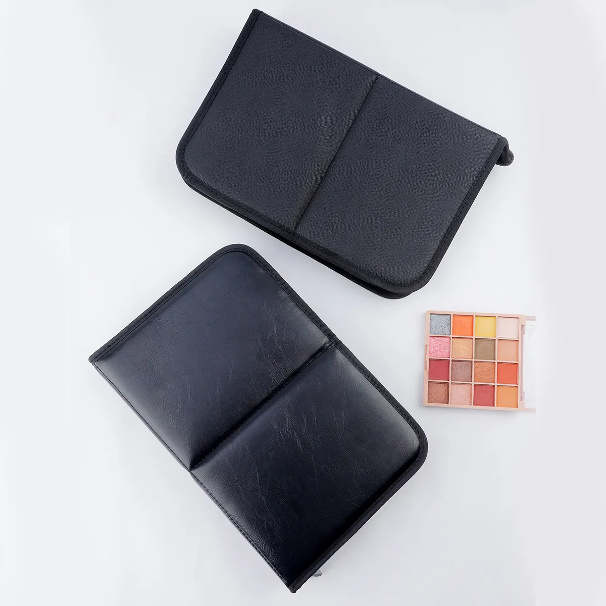 Große schwarze faltbare Make-up-Tasche mit 14–40 Löchern, Aufbewahrungsorganisator für Schönheitspinsel, Kosmetiktasche mit Griffen — image 4
