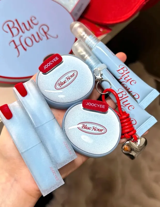 Joocyee Winter Blues Series Christmas Blush Lipstick กล่องของขวัญแต่งหน้าลิมิเต็ด — image 4
