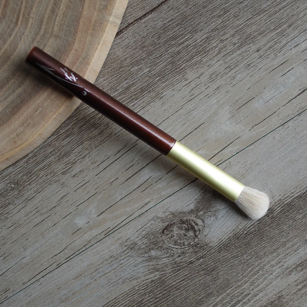 นุ่ม Saikoho แพะ Red Fox Hair SD06 Professional Hand Crafted แปรงแต่งหน้า Slanted Eye Shadow แปรงเครื่องสำอางค์แปรงแต่งหน้า — image 2