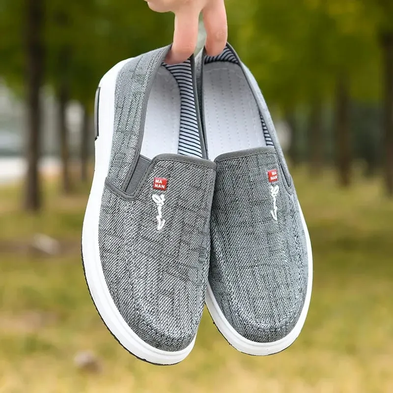 Men's Canvas Shoes with Soft Soles Casual Breathable Comfortable Sliding Sleeves Men's Cloth Shoes Men's Oxford Sneakers
