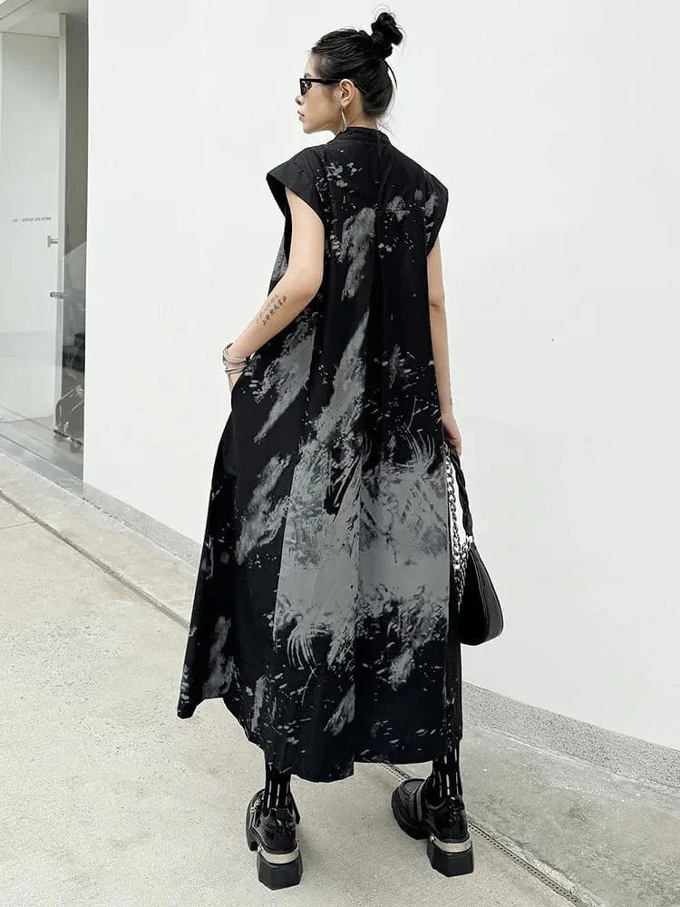 [EAM] Women Black Pattern Printed Big Size Midi Shirt Dress New Stand Collar Sleeveless Fashion Tide Spring Summer 2026 1DH5837