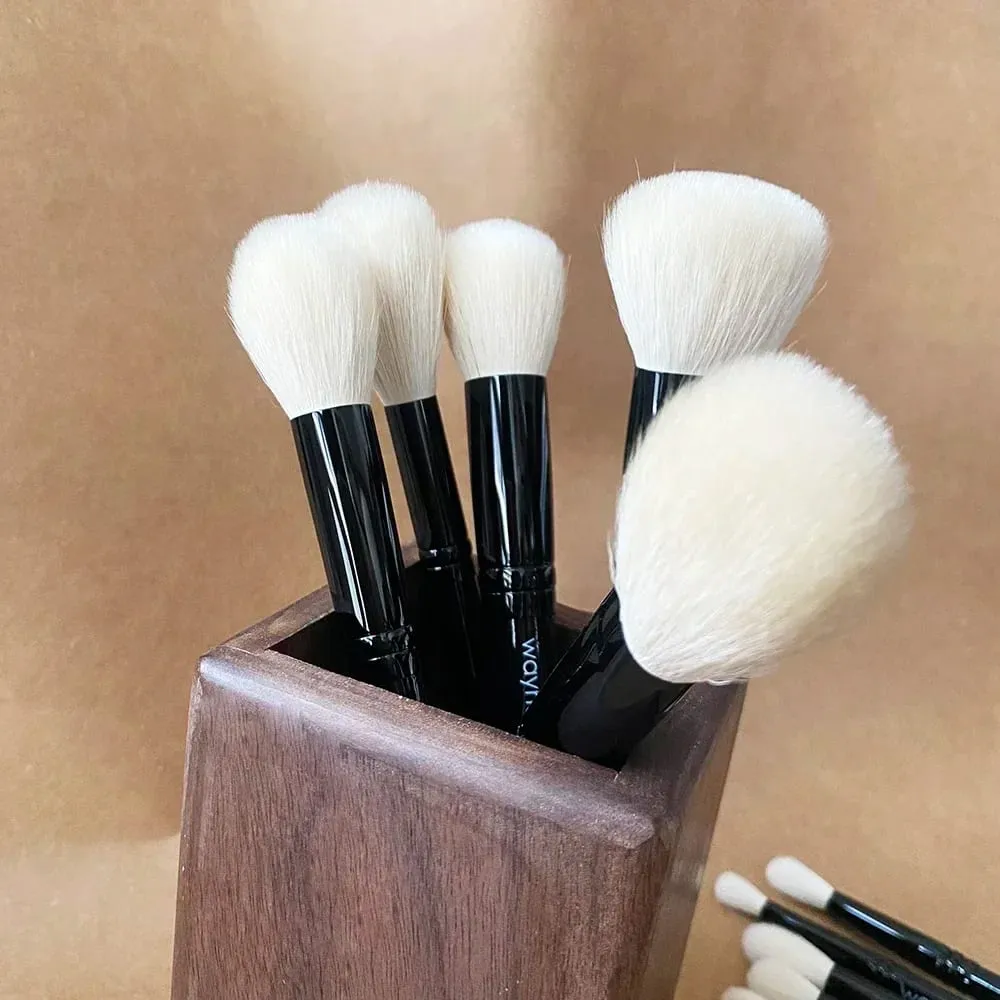 WG Face Powder Cheek Highlight Sculpt Cream Foundation แปรงแปรงแต่งหน้าผมแพะธรรมชาติ — image 4