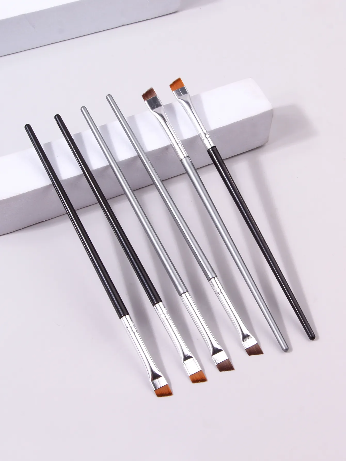 6 adet ince Eyeliner makyaj fırçası seti ince astar fırçaları profesyonel açılı kaş fırçası yüksek kaliteli kaş kontur makyaj aracı