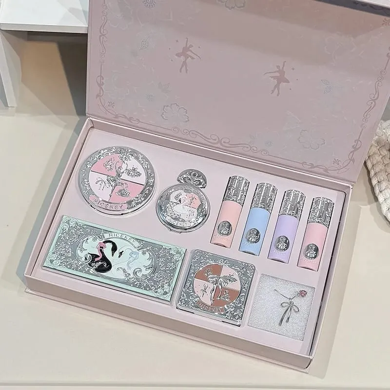 Makeup Kit Include 4 Matte Lipgloss 1 Face Blusher 1 Pressed Powder 1 Eyesshadow Palette 1 Contour Palette With Necklace — image 8