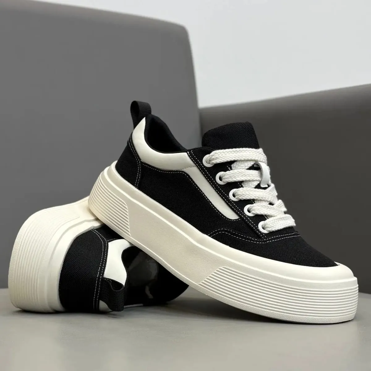 Mens platform high heeled shoes increase height by 6 centimeters lightweight canvas anti slip and durable Elevator sneakers — image 3