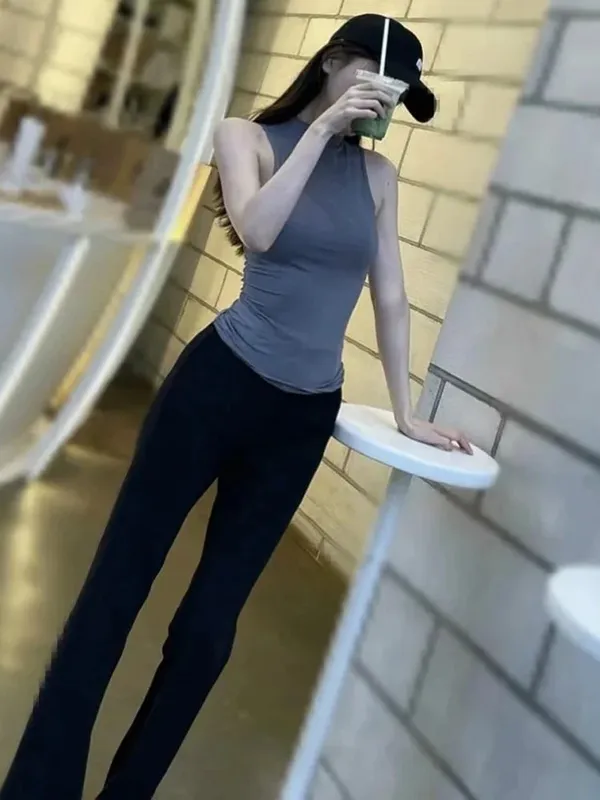 2025 sommer NEUE Ankunft Frauen Einfarbig Kausalen Sexy Croped-Top Ärmellose Tank Streetwear — image 6