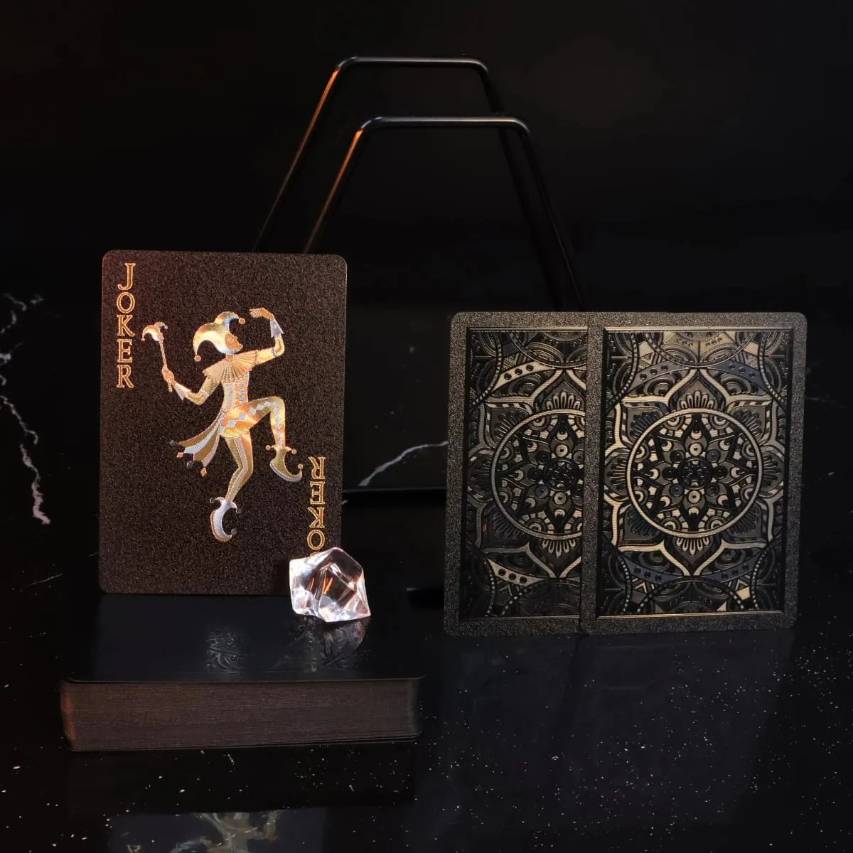 Black Gold Spielkartenspiel; Wasserdichter Pokeranzug aus Kunststoff; Magic Package Brettspiel-Geschenkkollektion