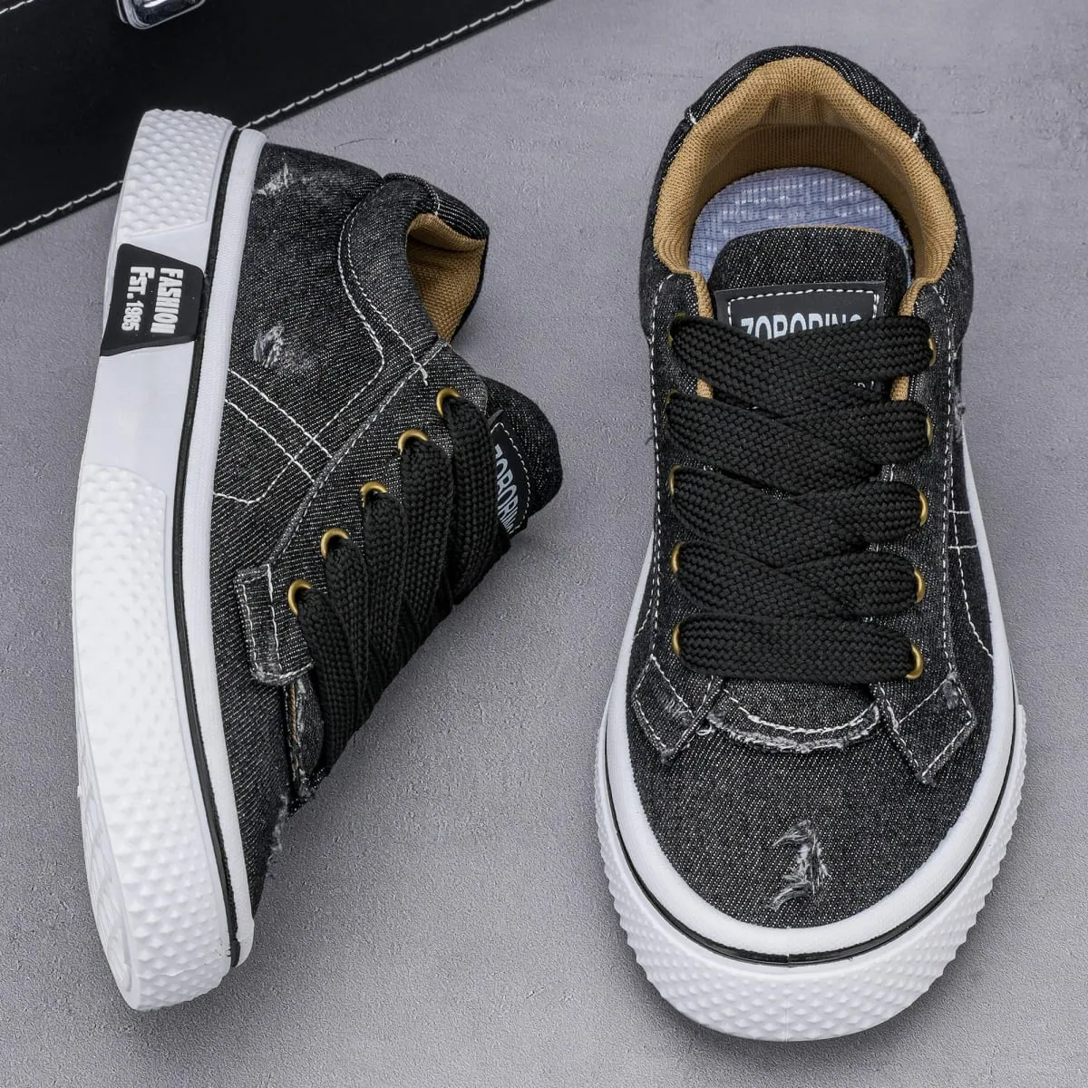 Scarpe da uomo nuove primavera e autunno personalizzate Stile coreano Scarpe casual basse di grandi dimensioni alla moda Scarpe singole in denim Sneakers versatili — image 4