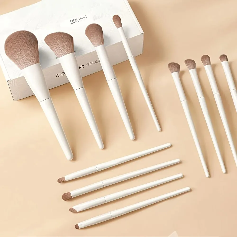 Set di pennelli per trucco professionale da 12 pezzi con pennelli Kabuki e setole in nylon - Kit completo adatto per fondotinta e fard — image 2