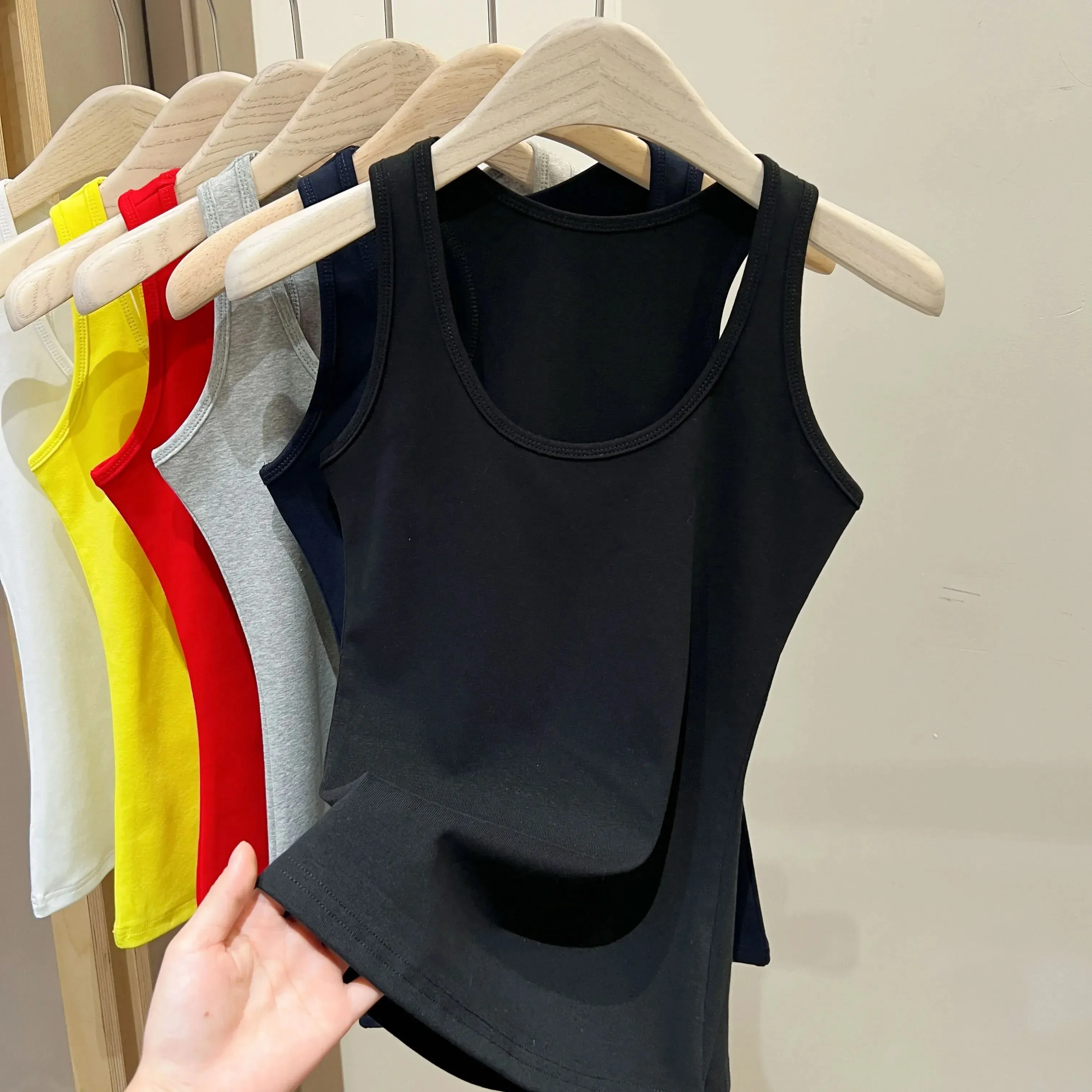 Neue Koreanische Stil U-Neck Ärmellose Strap Tank Tops Abnehmen Basis Schicht Top Mode Minimalistischen Design Sommer Weibliche Solide camis — image 11