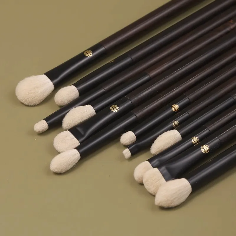 Limitato||Pennelli per trucco professionali fatti a mano 1PC Pennello per sfumare ombretti per capelli bianchi Lynx Pennello per trucco con manico in ebano — image 4