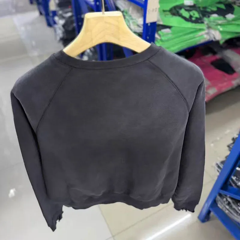 26FW Vintage Washed Carbon Gray Splash-Ink Damaged Hole Pullovers Men Women Best Quality Patchwork Saint Crewneck Sweatshirts — image 4