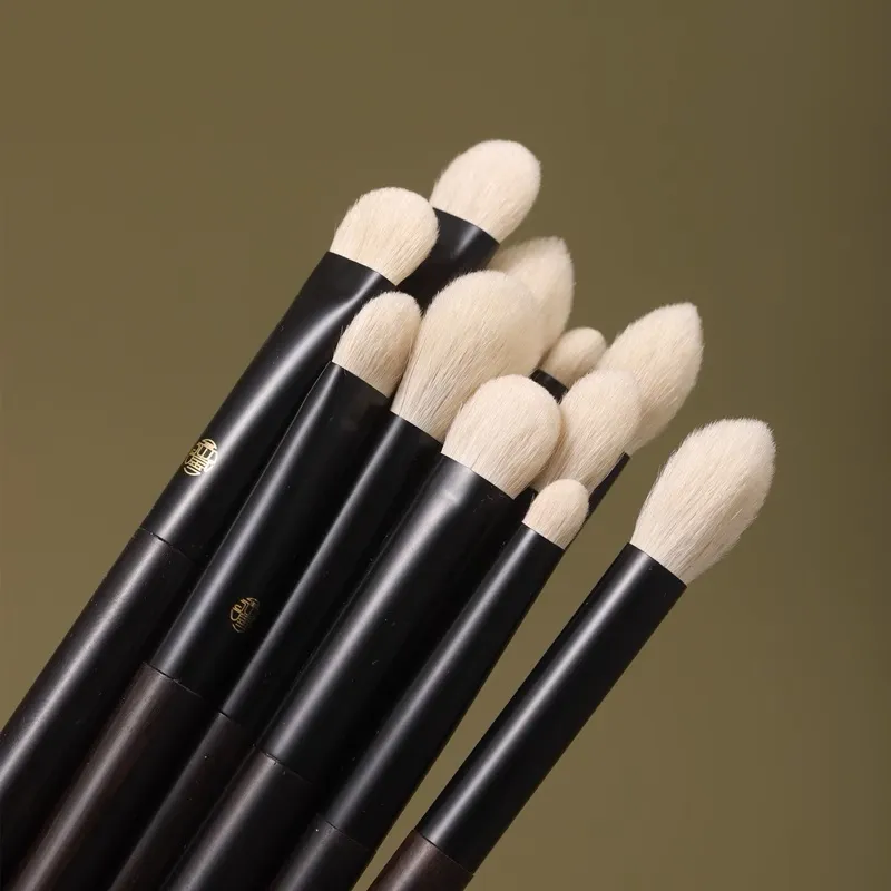 Limitato||Pennelli per trucco professionali fatti a mano 1PC Pennello per sfumare ombretti per capelli bianchi Lynx Pennello per trucco con manico in ebano — image 3