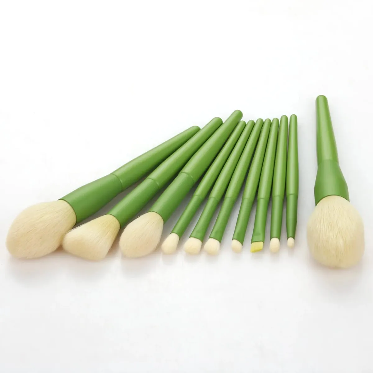 11 stk grønt håndtag makeup børster Blød børster til Powder Blush Foundation Øjenskygge Kosmetiske værktøjer — image 4