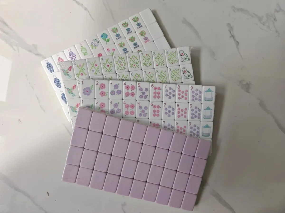 Set Mahjong americano personalizzabile 160 piastrelle Mah Jongg acrilico a 4 strati Regali a sorpresa Mahjong Giochi portatili per feste in famiglia — image 16
