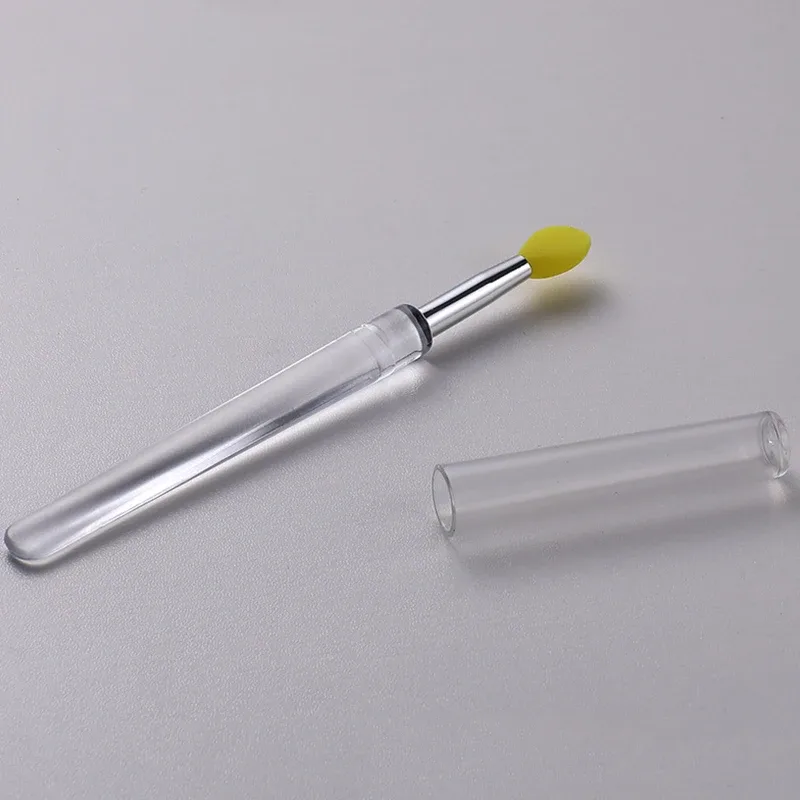 Silikonový štětec na rty s krytem Měkký multifunkční aplikátor masky na rty Lesk na rty Přenosné cestovní štětce na make-up opakovaně použitelné — image 10