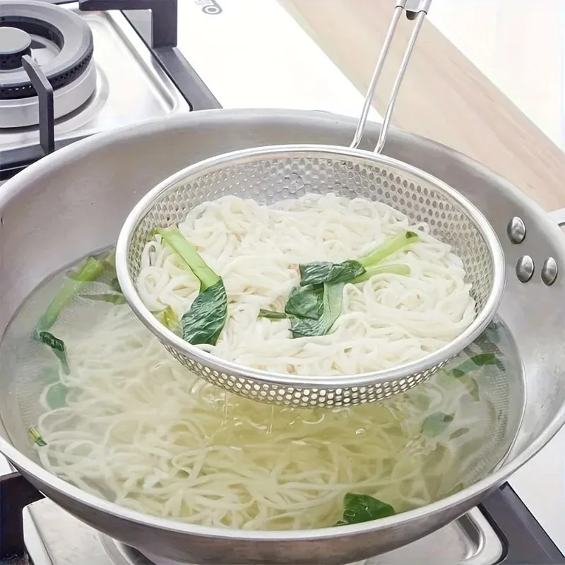 Scolapasta in acciaio inossidabile con manico in legno - Cucchiaio schiumarola a maglia fine per cucinare, preparare alimenti, filtrare il grasso per tagliatelle di pasta — image 6