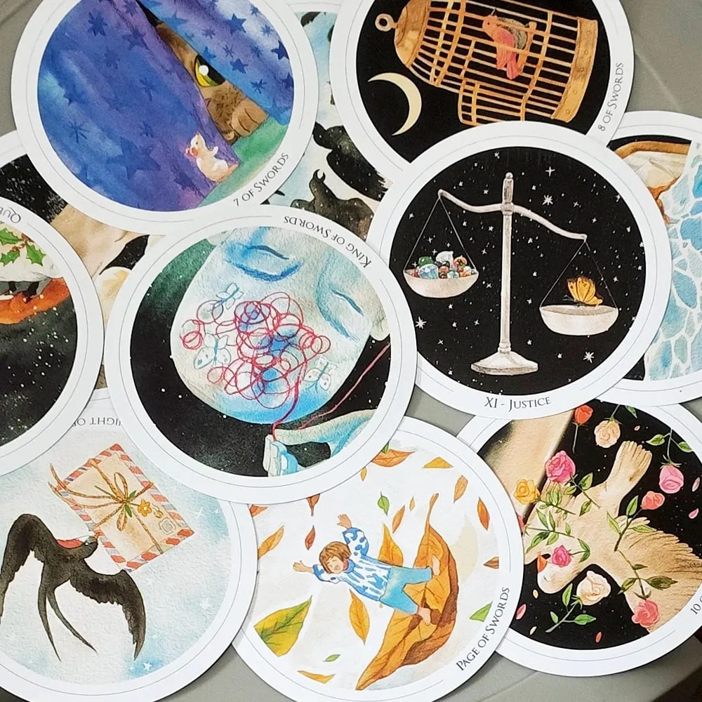 8.8*8.8cm Dek Tarot Alam Semesta Lembut timbul dua kali 78 Keping Kad Tarot Bulat Pekeliling Seni Sihir Cat Air dalam Kotak Tegar — image 6