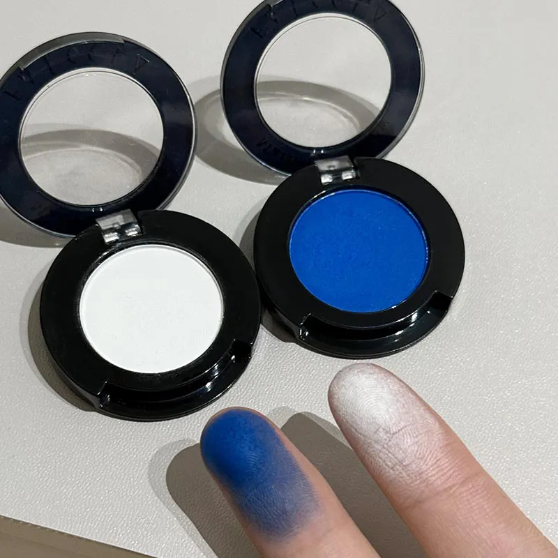 Sombra de ojos gótica Rojo Mate, sombra de ojos de gusano de seda blanca, paleta de delineador de ojos, maquillaje de ojos, Cosméticos de sombra de ojos ahumados Punk azul mate — image 6