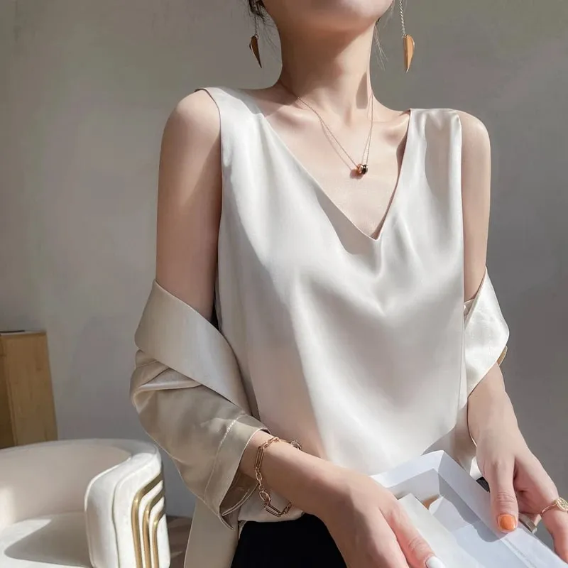 Penggantung Sutera Wanita Rompi Satin Pejal Musim Bunga Musim Gugur 2022 Atasan Pullover Liar Baharu Wanita Dalaman Depan/Belakang V-Leher Nipis Musim Panas — image 2