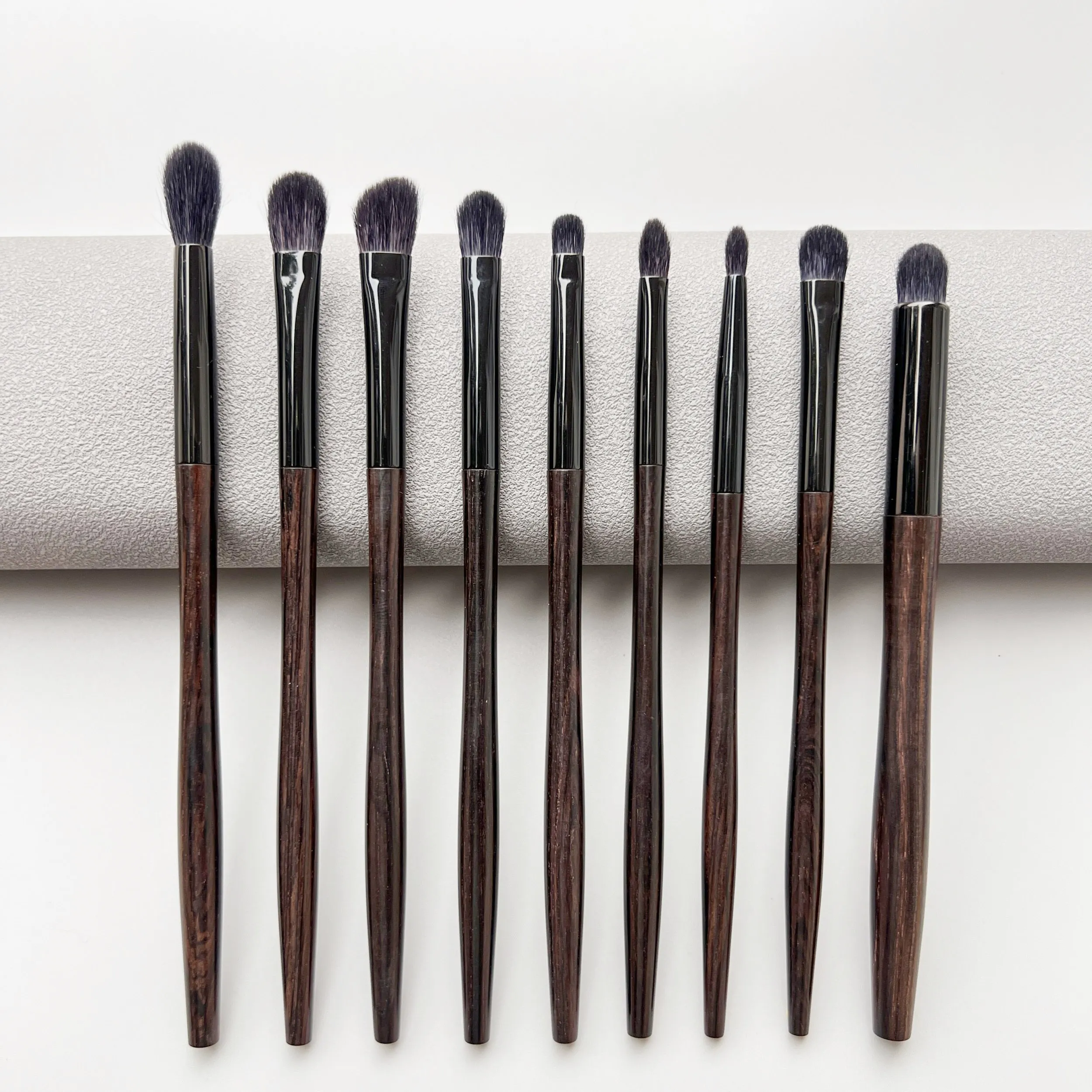 นุ่ม Saikoho ผมแพะ 9 ชิ้นอายแชโดว์ผสมแปรง Ebony Handle Make Up ชุดแปรง Professional Handmade แปรงแต่งหน้าชุด — image 3