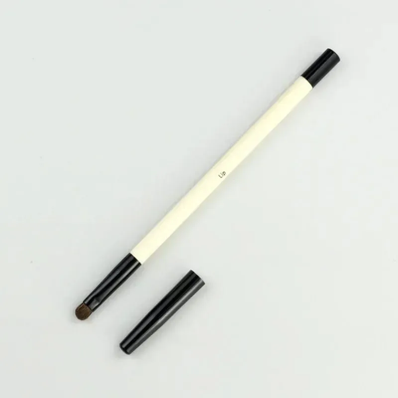 Professional แปรงแต่งหน้าสำหรับไม้กวาด Foundation Eye Liner Shadows Contour Lipgloss Eyehodaws แปรง косметика — image 13
