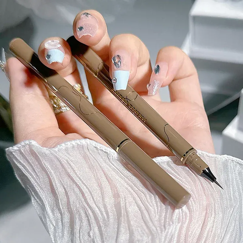 Schwarzbrauner wasserfester, schnell trocknender flüssiger Eyeliner, ultrafein, matt, langlebig, Seidenraupen-Eyeliner, Bleistift, Augen-Make-up-Geschenke — image 5