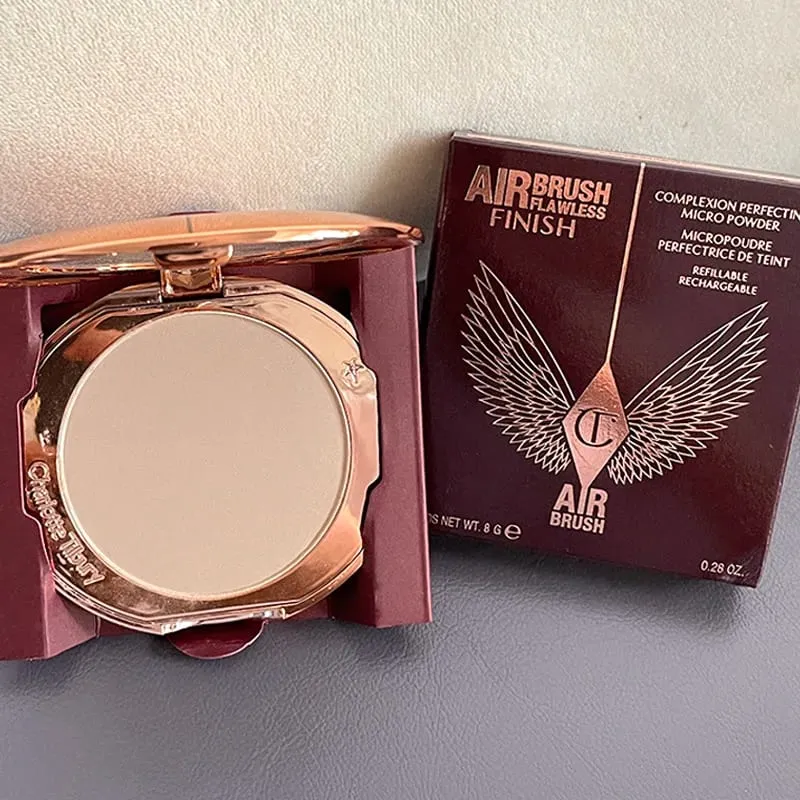 Charlotte Tilbury CT – ensemble de maquillage, hydratant pour les lèvres au collagène léger, poudre pressée pour une finition impeccable, fard à paupières quatre couleurs — image 18