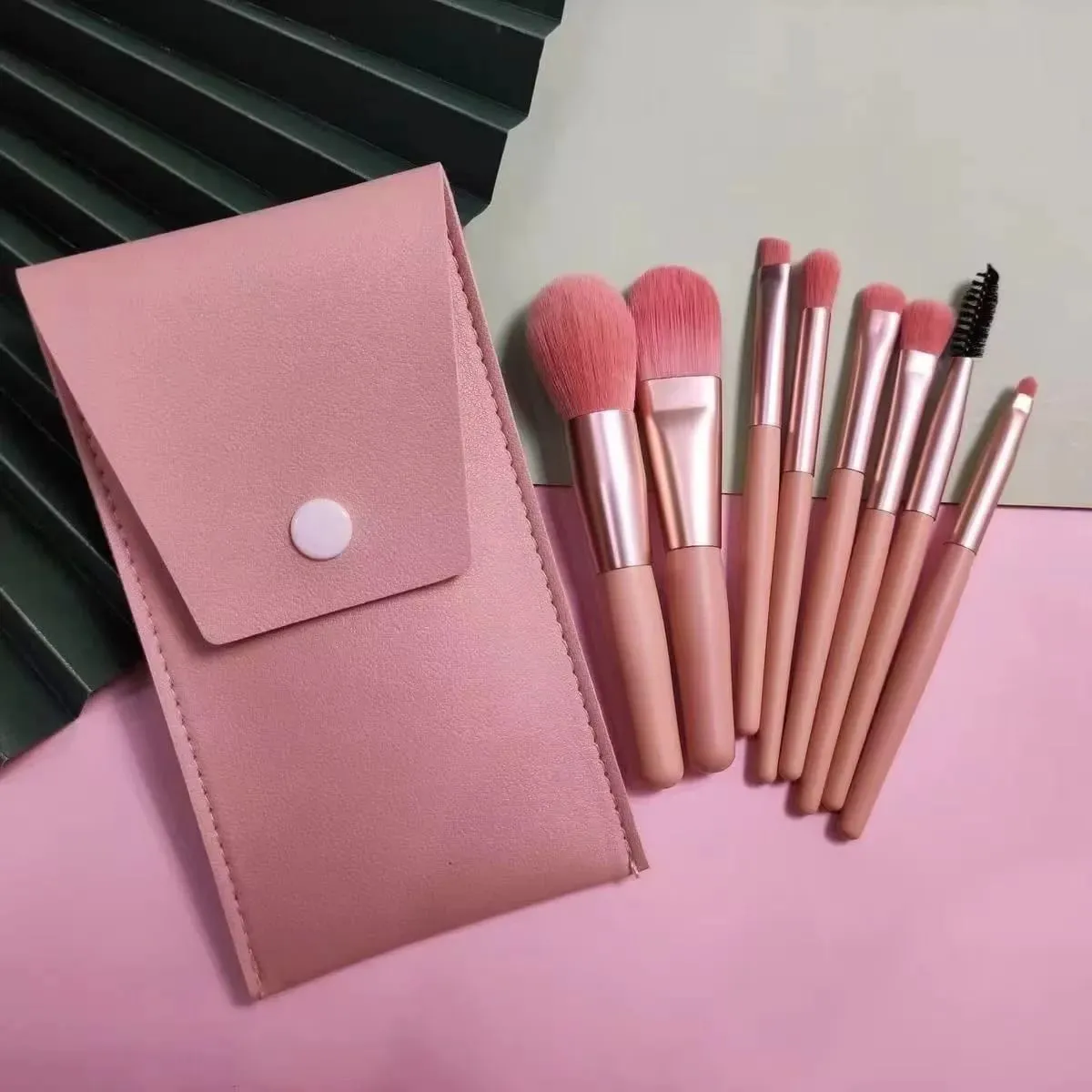 Mini 8pcs Berus Mekap Macaron Kit Kosmetik Perjalanan Gebu Lembut Untuk Foundation Blush Blending Mata Wajah — image 3