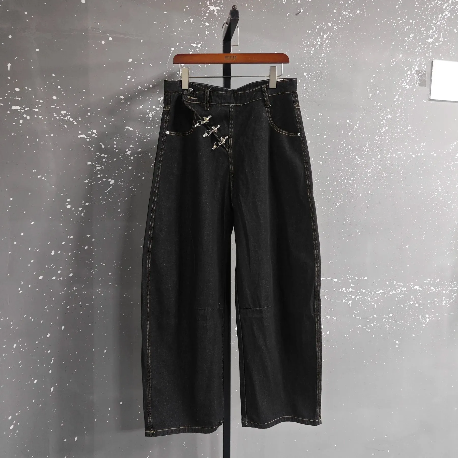 Projekt guzika samolotu Czarne męskie jeansy typu Boot Cut Niszowe Unisex Główna ulica Luźne szerokie nogawki Denim długie spodnie 2026 Nowy 9X2176 — image 7