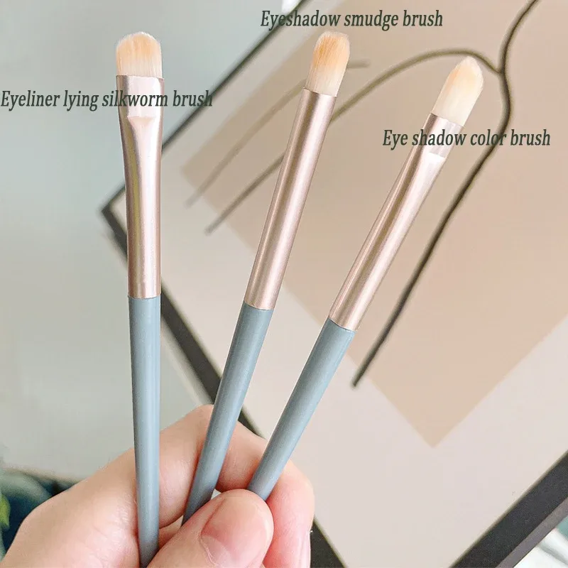 3 Pçs/set Pro Maquiagem Pincéis Cosméticos Sombras Blending Smudge Pincel de Maquiagem Delineador Deitado Bicho Da Seda Escova Ferramentas de Beleza — image 2