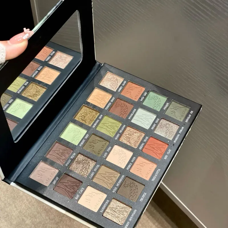 24 สี METALLIC Glitter อายแชโดว์ Matte Shimmer Eye Shadow แต่งหน้าแผ่น Earth Powder Punk Smoky Dark สีเขียวอายแชโดว์ Make Up