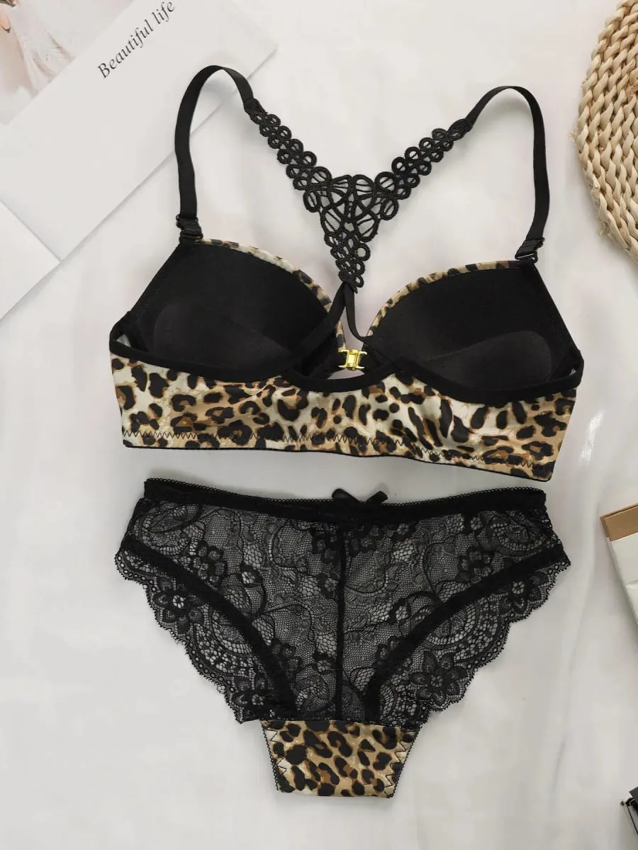 Bayanlar Yeni Leopar Baskı Seksi Ve Rahat Ön Düğme Güzel Arka İç Dantel Üçgen İç Seti A3159 — image 2