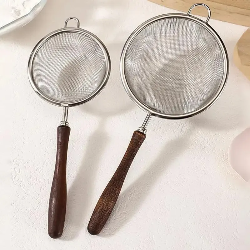 1 cucchiaio per filtro a rete in acciaio inossidabile con manico in legno, cucchiaio per filtro per farina, cucina domestica, filtro per alimenti fritti, strumento per la cottura dell'olio — image 2