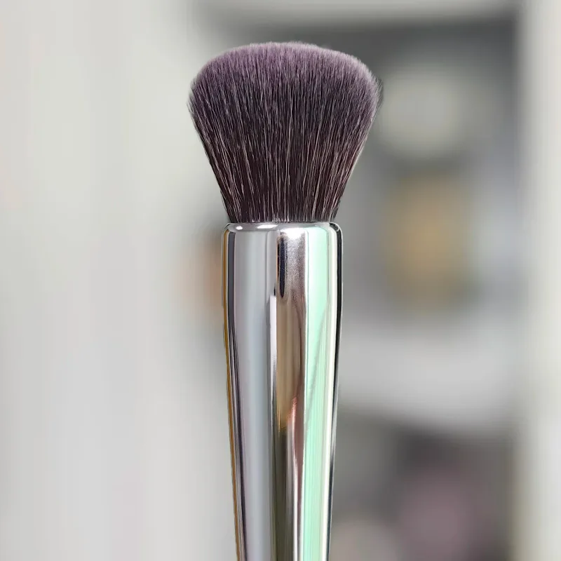 Vela.Yue Precise Pennello per trucco viso Fondotinta Correttore Crema liquida Primer per pieghe Nascondere Miscelazione Pennelli per trucco snellente — image 2