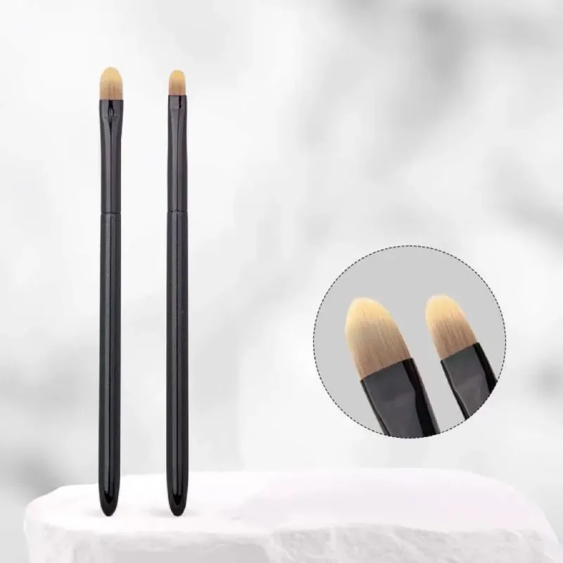 Set Berus Pembayang Mata 2/4pcs Penyerlah Kelopak Mata Rambut Kuda Lembut Berbaring Berus Mekap Ulat Sutera Alat Mekap Mata — image 7